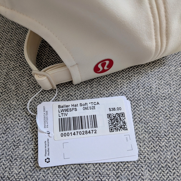 Lululemon x Team Canada Baller Hat – White, One Size - Picture 6 of 6